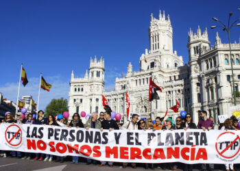 20.000 personas se manifiestan en Madrid para exigir el fin de las políticas que generan pobreza y desigualdad  y la paralización de los Tratados TTIP, CETA y TISA