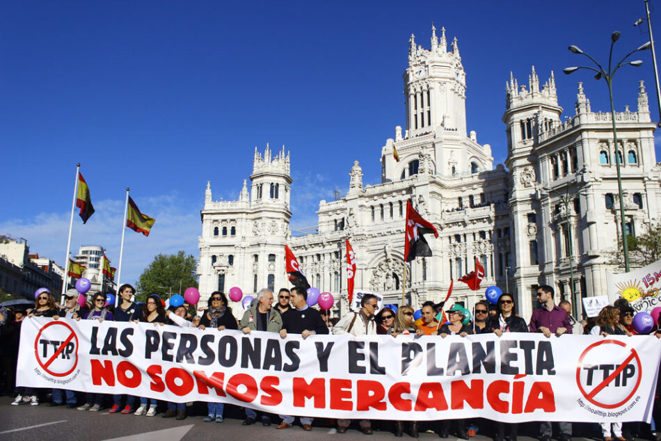20.000 personas se manifiestan en Madrid para exigir el fin de las políticas que generan pobreza y desigualdad  y la paralización de los Tratados TTIP, CETA y TISA