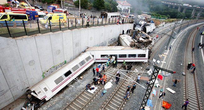 Plataforma Víctimas Tren Santiago: «Trece años de Angrois: Sin justicia y sin una investigación independiente las tragedias se repiten»