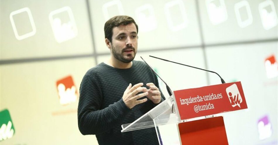 Garzón critica que “cuando el PP se ha revelado como la cueva de Alí Babá, el PSOE estudia cómo hacer presidente al jefe de la banda”