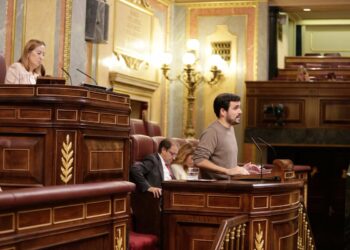 Garzón asegura en el Pleno del Congreso que Unidos Podemos “tratará de darle la vuelta como un calcetín” a la Ley de Estabilidad y Sostenibilidad