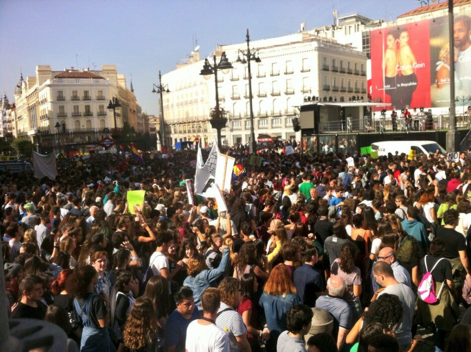 26O: Una huelga histórica contra las reválidas franquistas  ¡Más de 200.000 estudiantes llenan las calles!
