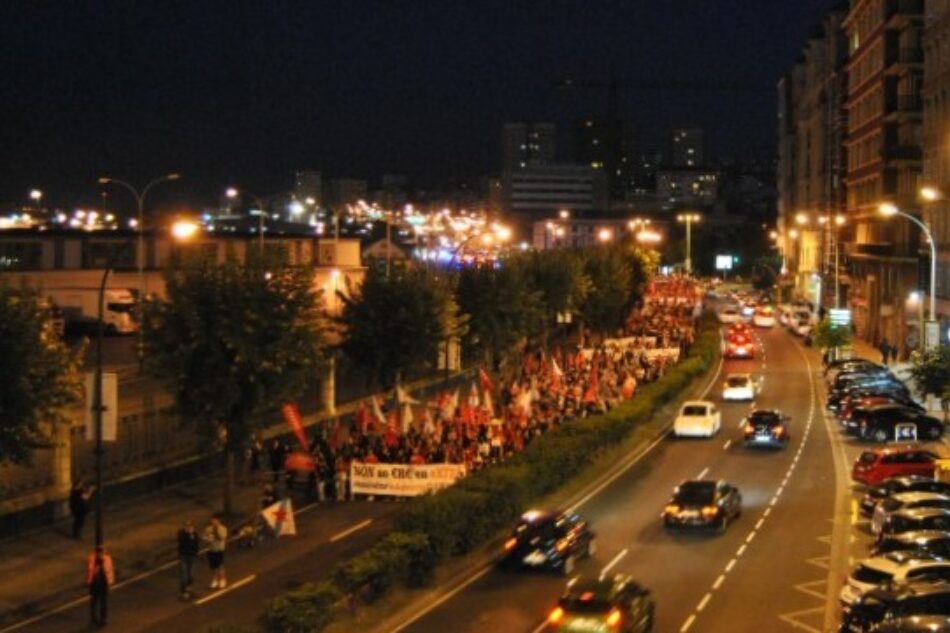 Miles de persoas manifestánse contra o ERE en Extel e por un traballo digno nos centros de chamadas