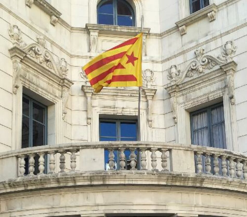 L’Alcaldessa de Berga desobeeix la justícia davant la segona citació per fer cas omís a la petició de retirada de l’estelada