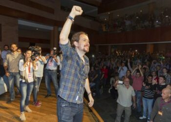 Iglesias llama a la militancia de Podemos a prepararse para la huelga general