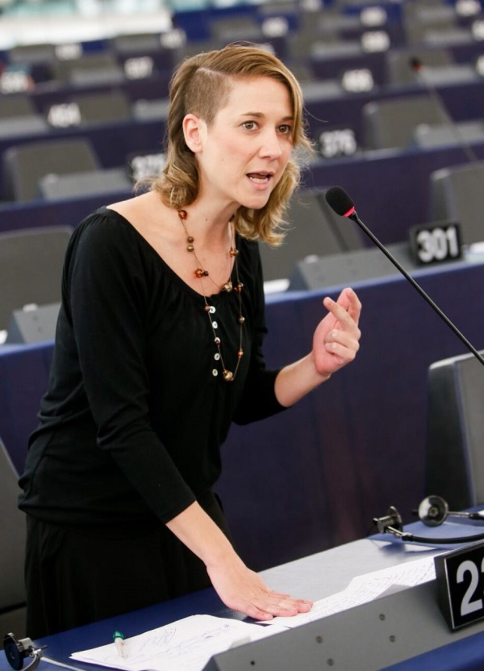 Marina Albiol cree que la presión de Consejo y Comisión sobre Valonia por el CETA muestra “lo poco que les gusta la democracia”
