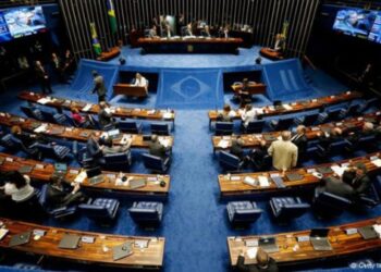 Parlamento de Brasil aprueba enmienda que congela inversión social por 20 años