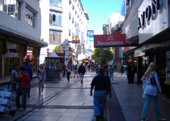 Córdoba: Reivindican el protagonismo del peatón en nuestras ciudades y pide priorizar espacios para trasladarse caminando