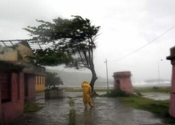 Huracán Matthew sale lentamente de Cuba por este de Baracoa: Persiste difícil situación en zona oriental