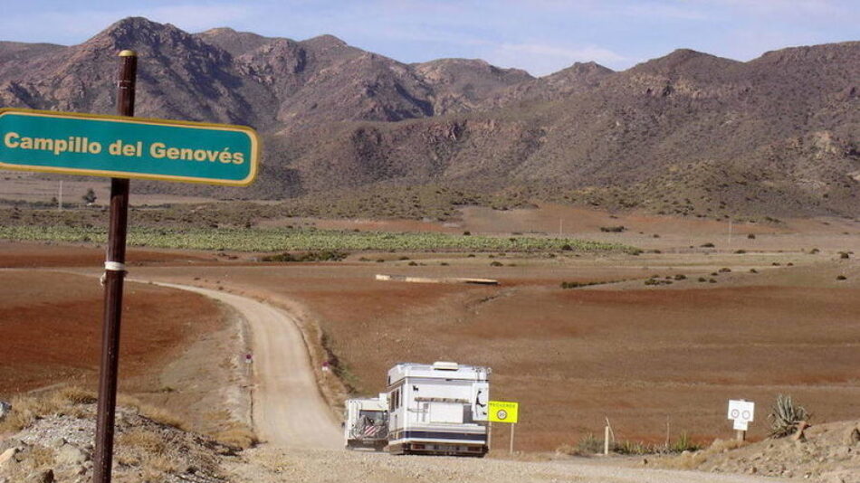 Equo Almería en contra de un hotel en las cercanias de los genoveses