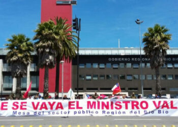 Un duro golpe a las y los trabajadores públicos en Chile