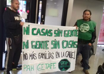 Delegación del Gobierno Multa a un activista de la PAH Getafe en el desahucio del pasado 22 de julio en Móstoles