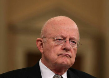 Renuncia James Clapper, director de inteligencia de EE.UU.