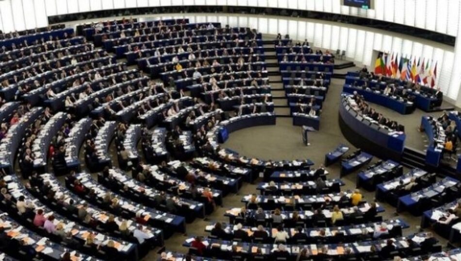 Grupos parlamentarios europeos instan a la UE a no participar en proyectos marroquíes de energía renovable en el Sáhara Occidental