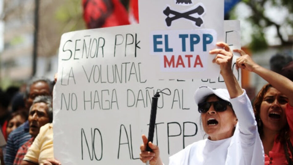 Miles de manifestantes protestan en Perú contra TPP y visita de Obama