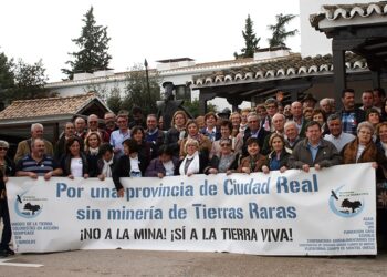 Sí a la Tierra Viva deja en evidencia la doble moral de Emiliano García-Page con la minería de tierras raras