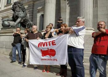 Vallina (IU) exige al PP un compromiso claro con las víctimas de la Talidomida en el Estado español