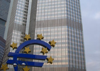 Sánchez Mato denuncia la “insuficiente respuesta” de la Comisión Europea ante el “gigantesco fraude y brutal expolio” de los bancos al manipular el euríbor