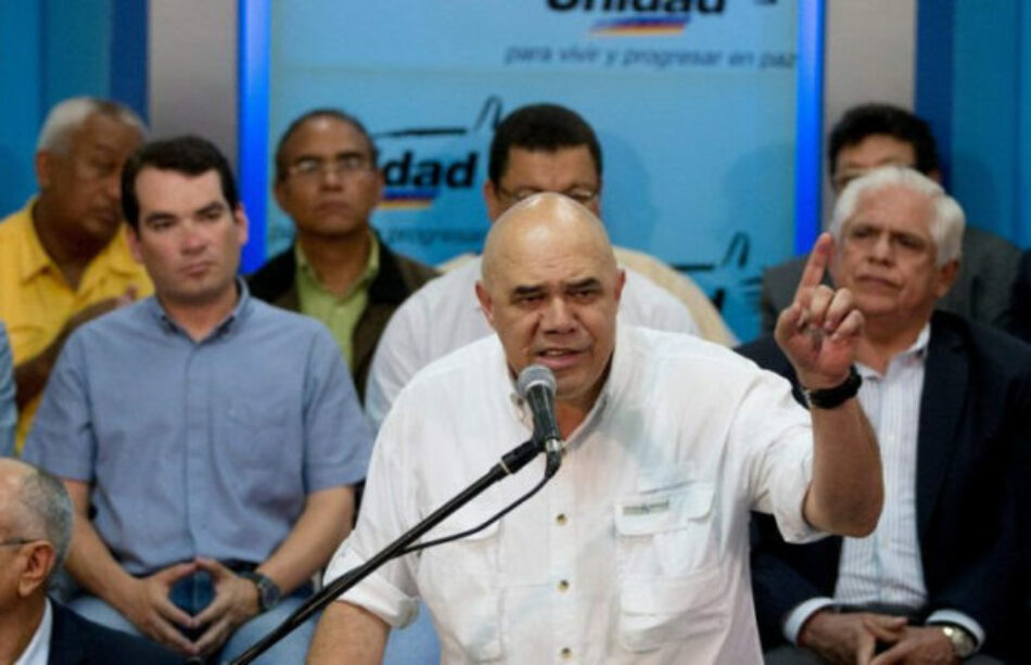 Venezuela: La oposición decidió no concurrir a la mesa de diálogo tratando de presionar aún más al Gobierno