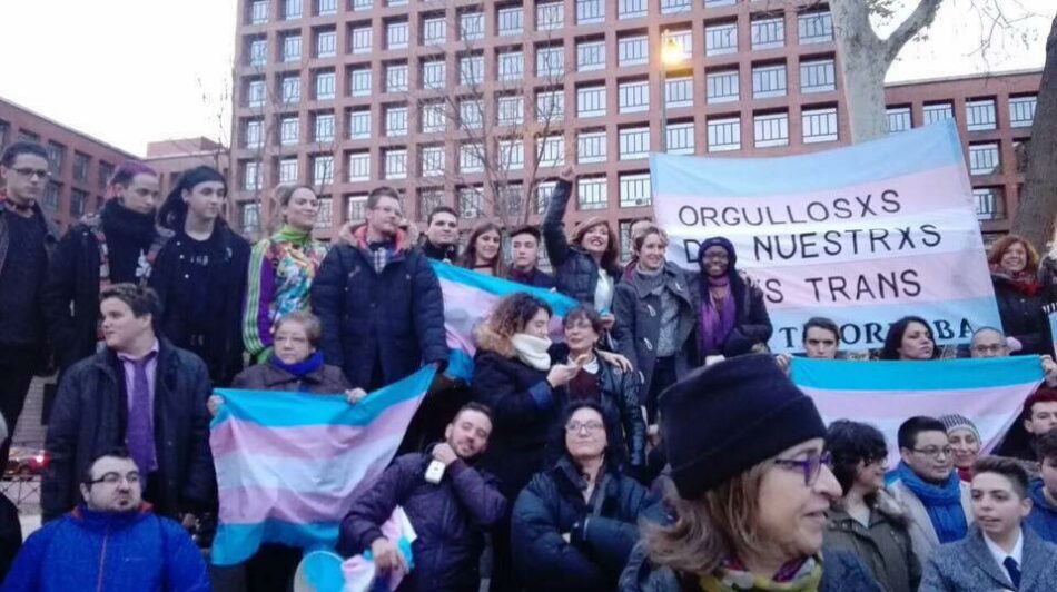 Plataforma por los Derechos Trans insta al PSOE a retirar PNL y pide a los grupos parlamentarios del Congreso no apoyarla