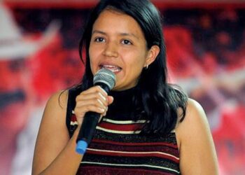 Honduras: Hija de Berta Cáceres anuncia su candidatura a diputada por el partido Libre