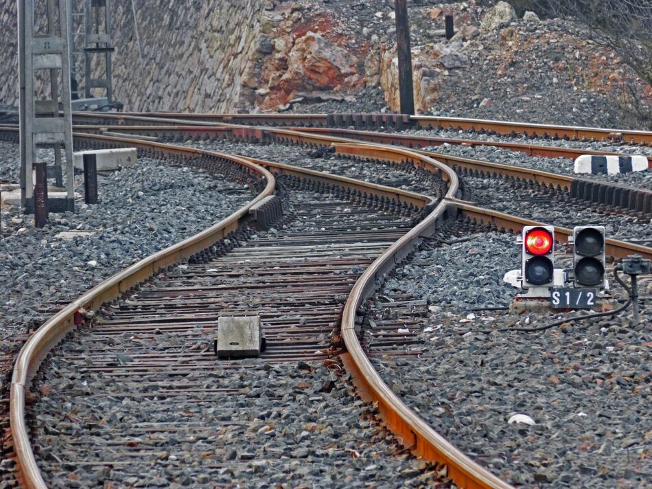 IU alerta de que el nuevo paquete ferroviario de la UE supone la “privatización total del sector”