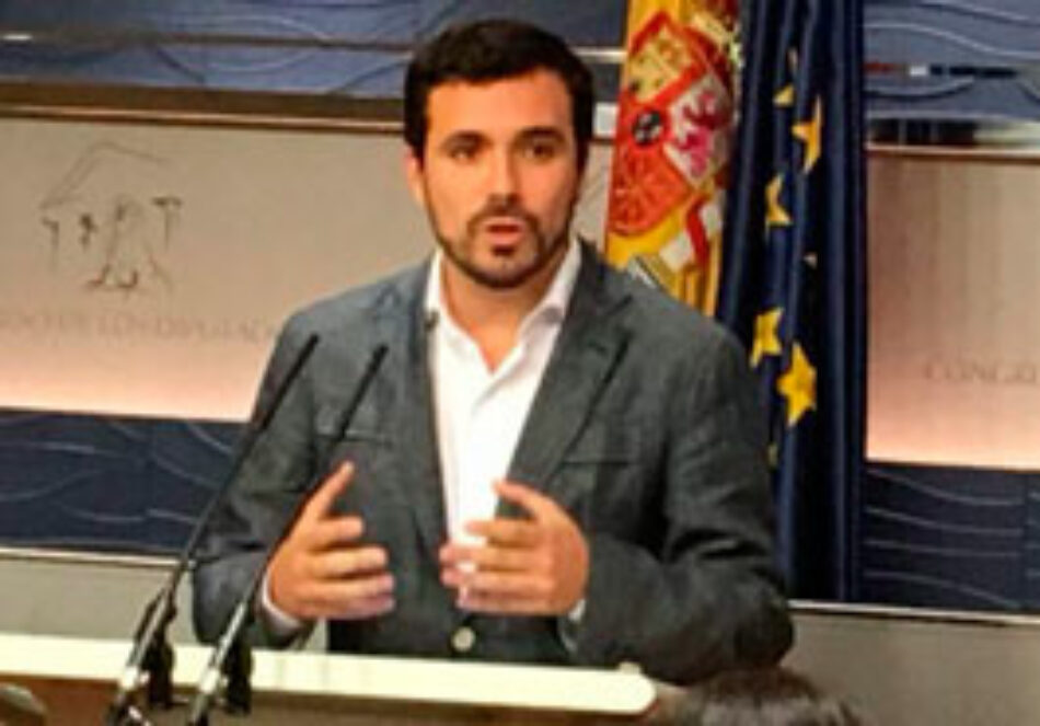 Garzón reclama una reforma profunda del sistema tarifario eléctrico y la valoración de todas las opciones, incluída nacionalizar las eléctricas