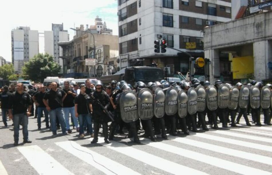 Brutal represión en el barrio de Once contra los vendedores ambulantes