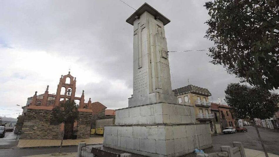 Compromís traslada al Gobierno la persistencia de símbolos franquistas en León