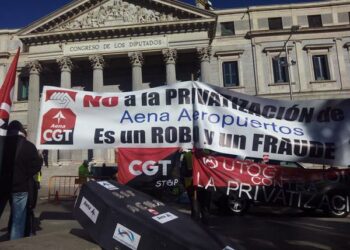 Concentración ante el Congreso de los Diputados por precarización creciente de las condiciones de trabajo en los Aeropuertos de Aena: 20 enero 2017