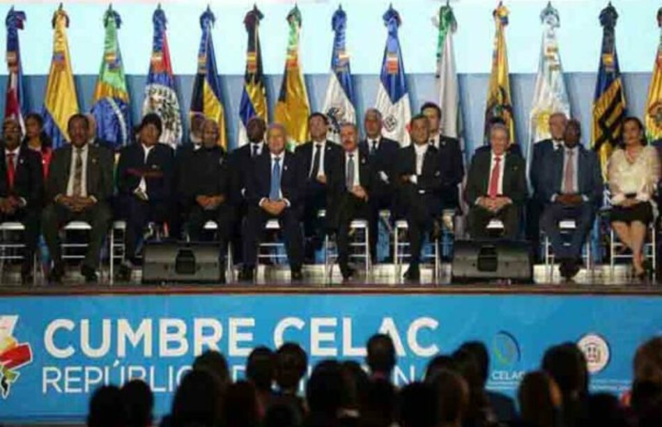 CELAC: Claro rechazo al proteccionismo y a la discriminación contra los inmigrantes / Informe completo sobre la Cumbre en Dominicana