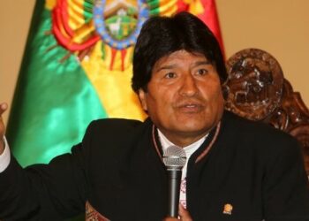 Evo Morales revisará demanda marítima contra Chile en la CIJ