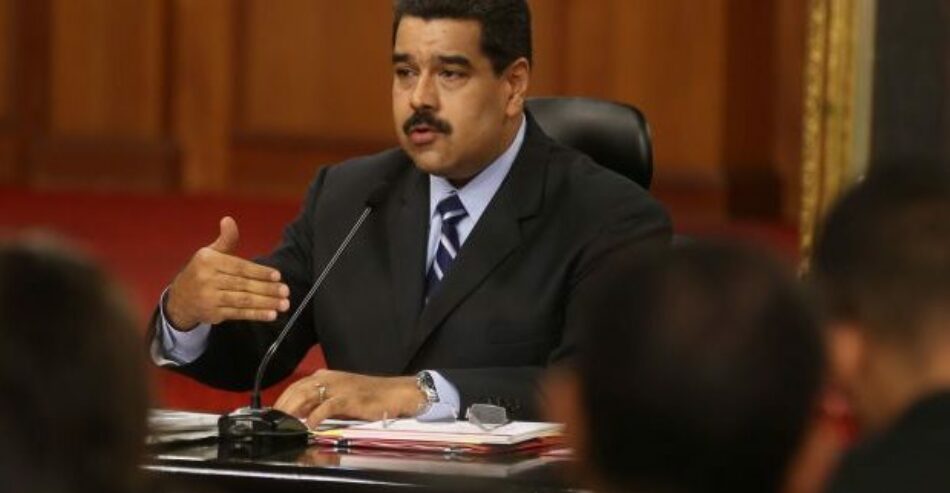 Maduro: La Constitución es más poderosa que el desacato de la Asamblea Nacional