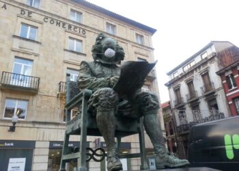 Monumentos de la Comarca de Avilés se ponen la mascarilla contra la contaminación