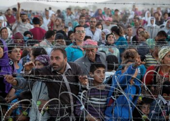 Unidos Podemos, PSOE y Ciudadanos presentan en el Congreso varias iniciativas por los derechos de los refugiados