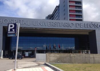 Piden «dar pasos» en León para «hacer público el párking de los hospitales»