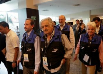 «No venimos como inspectores», dice Mujica sobre misión de Unasur en Ecuador