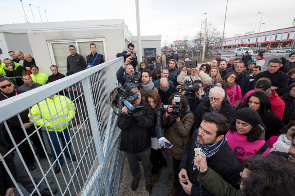 Garzón respalda en Ávila a los trabajadores de Nissan y pone sus problemas como ejemplo para “desmentir” la propaganda de Rajoy sobre la recuperación