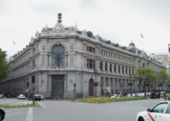 Alberto Garzón toma la palabra al Banco de España y espera que Luis María Linde acuda al Congreso