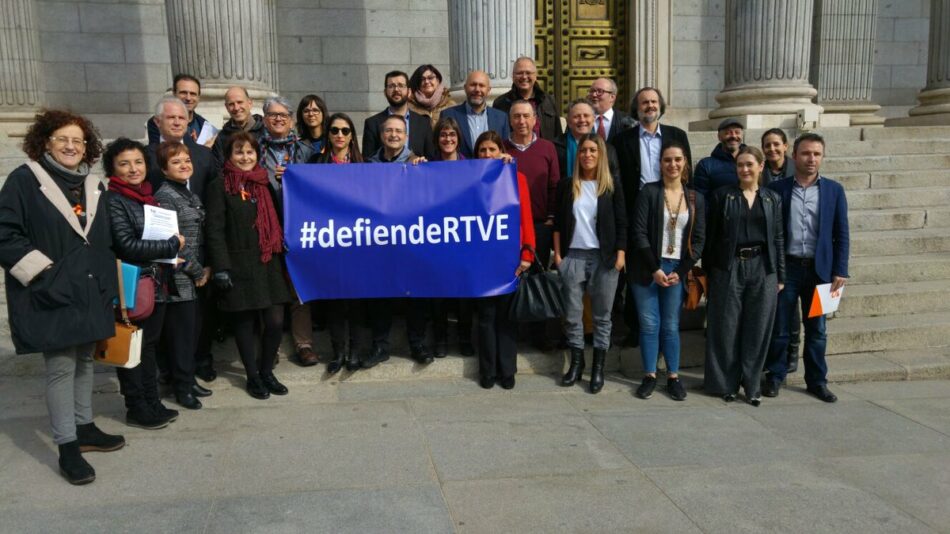 Unidos Podemos apoya a los profesionales de RTVE