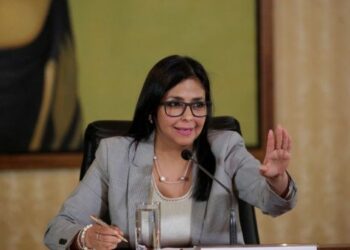 Venezuela repudia injerencia ofensiva del presidente argentino