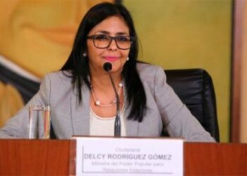 Canciller Rodríguez muestra pruebas de campaña mediática de guerra contra Venezuela