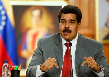 Gobierno y juventud de Venezuela activos contra la guerra económica