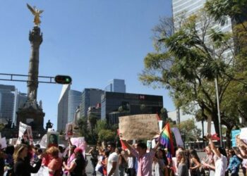 Mexicanos exigirán respeto en las calles ante acciones de Trump