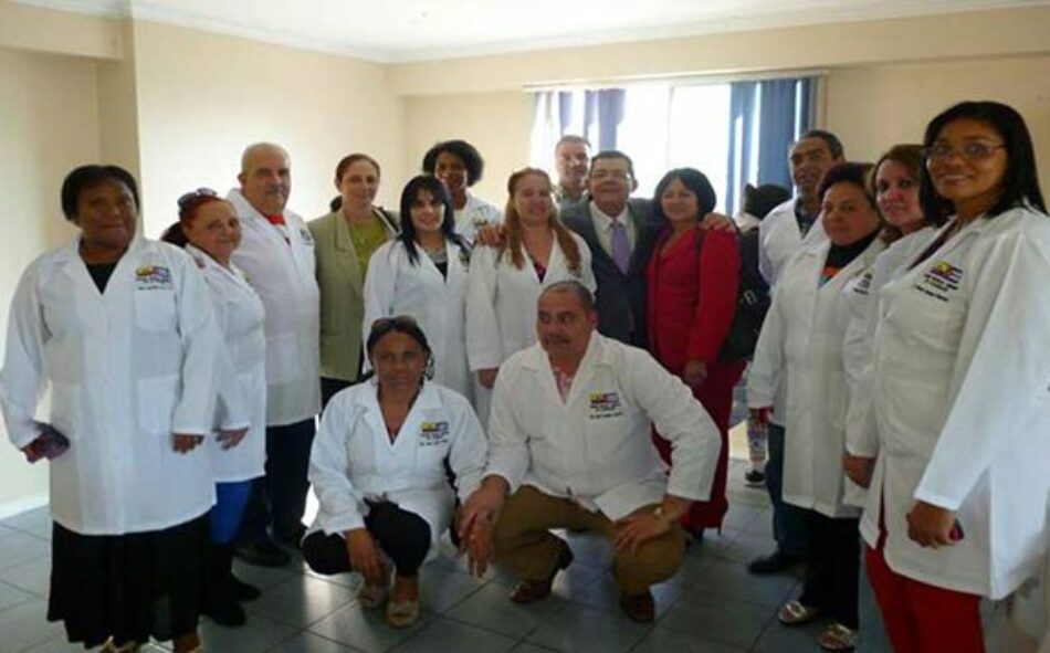 Médicos cubanos en Ecuador ratifican compromiso con Revolución Ciudadana