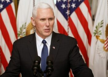 Mike Pence no descartaría aplicar la enmienda 25 para destituir a Trump según CNN