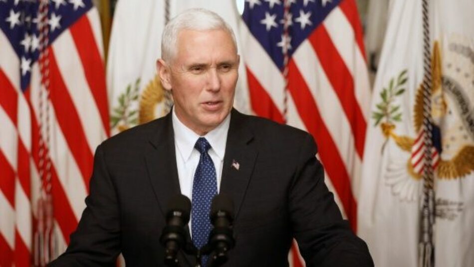 Mike Pence no descartaría aplicar la enmienda 25 para destituir a Trump según CNN