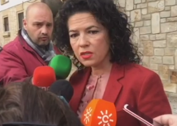 Maribel Mora, la senadora andaluza de Podemos, constata serias deficiencias en el CIE de Algeciras