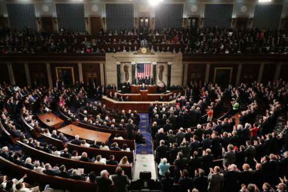 Trump debuta en el Congreso: envía un mensaje de «unidad y fortaleza. »Reitera que el gran muro «en la frontera sur» será «un arma contra las drogas y el crimen»