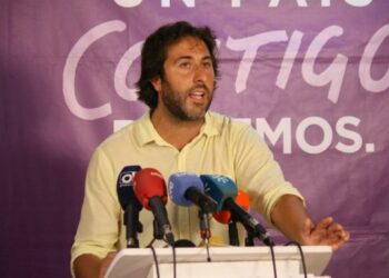 El Parlamento aprueba proteger los derechos laborales de  trabajadores de telemárketing subcontratados por la Junta